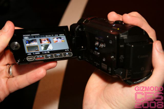 Illustration for article titled Canon's HD Vixia HF10 and HF100 Need No Tape